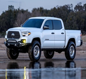 Prêt à être expédié : Toyota Tacoma Limited Double Cab 4x4 2023, titre propre, garantie de 3 ans - Product Image 4