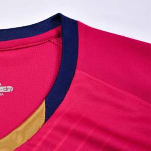 ชุดฟุตบอลสำหรับผู้ชายชุดเสื้อฟุตบอลผ้าโพลีเอสเตอร์100% ไม่ซ้ำใครดีไซน์ล่าสุด - Product Image 4