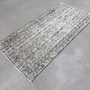 พรมวินเทจ, พรมตุรกีขนาด 3.3x6.6 ฟุต, พรมขนสัตว์สีเทาแบบอิคัต - Product Image 2