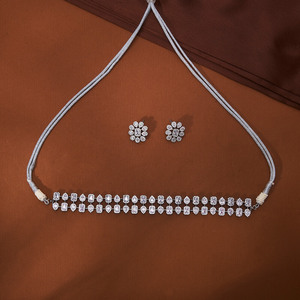 Ensemble de collier plaqué rhodium noir 2 tons Cz Classic Technologie d'incrustation de réglage de griffe - Product Image 2