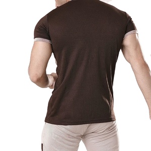 Ensemble Athleisure Rayé d'Été : Chemise Demi-Zip et Survêtement Slim Fit avec Contraste pour Homme, en Coton, Collection Été 2027 - Product Image 3