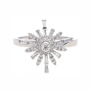 Bague Starburst en or 14K avec diamant naturel et baguette conique de 0,18 ct et diamants ronds dans un design Sunburst à lunette rayonnante - Product Image 4