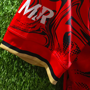 Ensemble de maillots de football sublimés personnalisés | Uniforme de football respirant à séchage rapide | Fabricant de gros OEM/ODM - Product Image 3