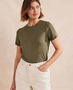 T-shirt court vintage pour femme, 180 g/m², personnalisable avec logo, effet délavé, coupe oversize, imprimé de haute qualité, appliqués, idéal pour l'été - Product Image 3