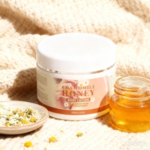 Crema Corporal OEM Nutre y Humecta Profundamente, Mejora la Sequedad, Suaviza y Delicada la Piel, Loción Corporal de Miel y Manzanilla 250g - Product Image 3