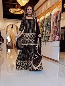 Lehenga de luxe de qualité supérieure à prix réduit, spécial mariage Haldi Sangeet, fantaisie, 100% soie, entièrement cousu, avec broderie multi-fils et sequins - Product Image 5