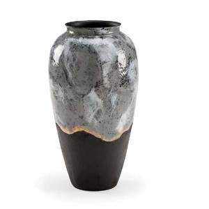 Venta caliente Novedad moderna Forma Florero de metal Florero de mesa moderno de metal Florero de hierro costero en precio al por mayor - Product Image 1