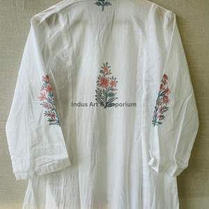 Hermoso Vestido de Algodón con Estampado Floral, Vestido para Uso Casual, Vestido con Estampado a Mano - Product Image 2