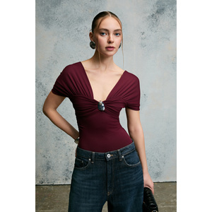 Chemisier pour femme GRIMELANGE ASTEROVA en tissu extensible à col en V avec détail boucle - Product Image 1