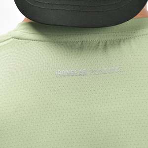T-shirt en coton tricoté 100 % respirant et lavé, coupe oversize ajustée, avec logo en strass, motif Iron Run Cult - Product Image 4