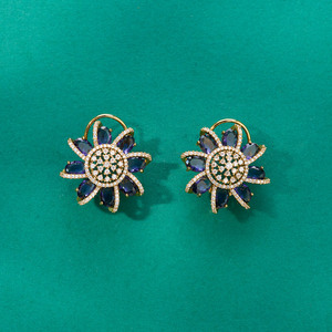 Dernières boucles d'oreilles pendantes classiques en zircone cubique faites à la main indien Mehndi placage exportateur bijoux de mode - Product Image 5