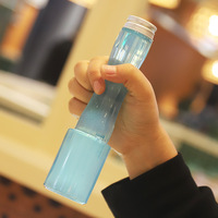 Sans BPA 200ml Bouteilles de boissons froides en forme de tour en plastique PET vides Conteneurs de boissons gazeuses en carbone Soda Bouteilles de café à infusion froide
