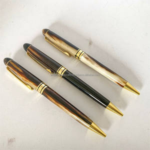 Bolígrafo Rollerball de cuerno de búfalo natural, bolígrafo de cuerno, regalo personalizado, regalo para papá, para él, regalo para compañero de trabajo, grado - Product Image 1