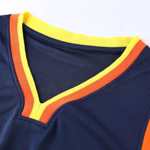 Ropa de baloncesto de talla grande de secado rápido Conjuntos de uniformes deportivos transpirables de diseño único - Product Image 3