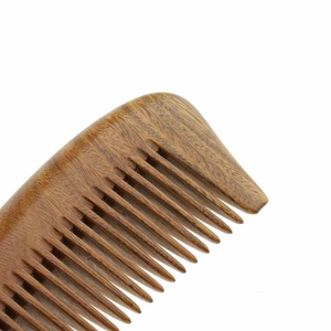 Peine de pelo de madera verde Natural 100% más vendido hecho a mano de doble cara de alta calidad con logotipo personalizado para uso en salón - Product Image 1