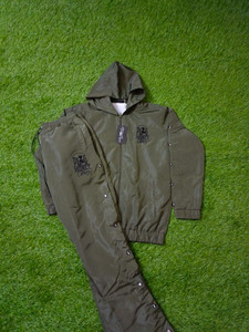 ชุดวอร์มสมาคมสตรีแบบกรีกกำหนดเองเสื้อแจ็กเก็ตแบบกระดุมติดกางเกงเครื่องแต่งกายตัวอักษรกรีกเฉพาะบุคคล - Product Image 2