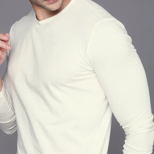 T-shirt blanc à manches longues pour homme |   T-shirt slim fit en coton peigné premium 180 GSM |   Vêtements de streetwear urbains personnalisés à étiquette privée - Product Image 4