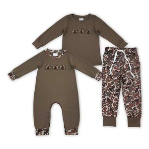 Ensemble de tenue de Thanksgiving pour bébé, haut à manches longues, pantalon camouflage, ensemble de vêtements pour bébé et tout-petit pour les vacances d'automne - Product Image 1