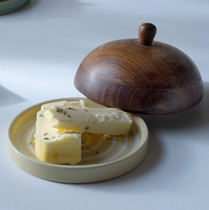 จานโลหะแบบนูนสีเหลืองทำจากไม้แกะสลักบนโต๊ะอาหารเป็นมิตรต่อสิ่งแวดล้อมจำนวน100ชิ้นโต๊ะงานแต่งงานในร้านอาหาร - Product Image 3