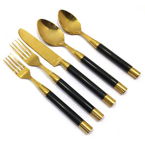 Ensemble de couverts de luxe en acier inoxydable de haute qualité, style occidental, doré, faible MOQ, design vintage, léger, prêt pour un mariage - Product Image 1