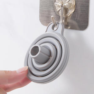 Entonnoir en silicone ISSILI avec design à large ouverture, pliable, portable, étanche, bec étroit pour usage domestique et commercial - Product Image 4
