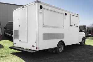 Chevy Express 3500 Cutaway Remolque de cocina móvil de 14 pies para comida rápida Snacks Hotdogs Caramelos Chips Helado Maíz Fibra de vidrio - Product Image 5