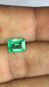 Esmeralda Natural Certificada por IGI, origen de Zambia, calidad AAA, brillo AAA y bonito color, corte y pulido perfectos para joyería - Product Image 2