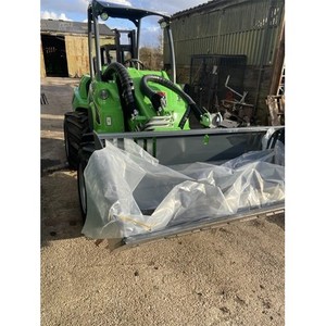AVANT 2026 Remise Exceptionnelle 860I Nouvelle Mini-chargeuse sur pneus diesel verte avec rayon de braquage court - Product Image 5