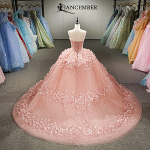 Vestido de Quinceañera Princesa 8504 Rosa con Cuello Barco, Flores 3D, Apliques de Cuentas, Cristales y Cola de Capilla Natural - Product Image 4
