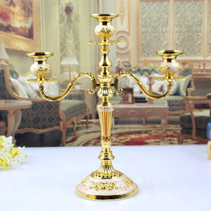 เชิงเทียนโลหะสำหรับตกแต่งบ้าน เชิงเทียนสวยงาม เหมาะสำหรับตกแต่งโต๊ะและให้แสงอบอุ่น - Product Image 2