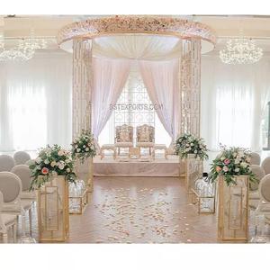 Decoración de Metal para Bodas en Chicago, Conjunto de Mandap Metálico Moderno para Bodas con Velas, Mandap Elegante para Bodas con Velas CALIFORN - Product Image 1
