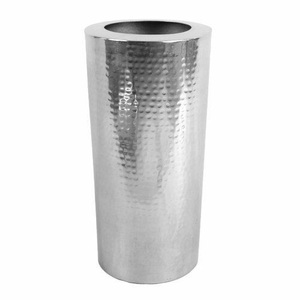 Vase à fleurs en métal aluminium poli et moderne, pièce décorative unique de dessus de table pour vase de sol de bureau à domicile - Product Image 6