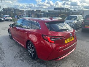 USADO LHD/RHD 2021 T O Y O T A COROLLA 1,8 DEPORTES DE TURISMO DE DISEÑO DE 2017 - Product Image 2