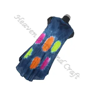 インドの絞り染めデザイナーレーヨンクルタエスニックレディースドレス魅力的な絞り染めロングオープンマキシドレスレディースノースリーブ100% レーヨン