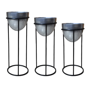 Silver and Black Metal <b>Planters</b> and Plants <b>Large</b> Enamel Pot With Stand Wholesale Garden Supplies Garden Pots and <b>Planters</b> stands - Product Image 3