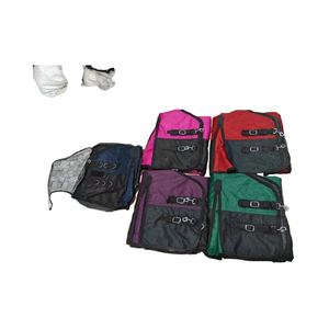 Offre Spéciale 600D équestre imperméable hiver cheval tapis Combo 100 grammes Polyester Fiber détachable cou couverture de participation personnalisée - Product Image 1