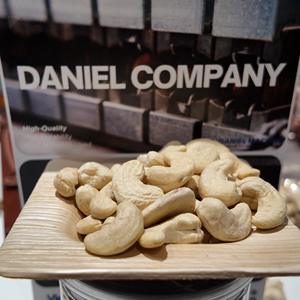 Nueces de Anacardo Vietnamitas Premium W180, Limpias, Frescas, Orgánicas, 100% Naturales para Mercados de Snacks y Procesamiento de Alimentos de Alta Gama - Product Image 2