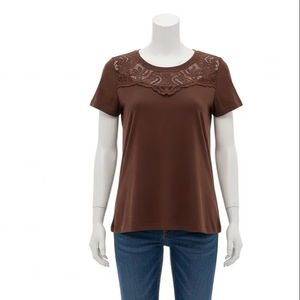 เสื้อยืดคอกลมทอแบบเป็นมิตรกับสิ่งแวดล้อม ตกแต่งด้วยลูกไม้ เนื้อผ้านุ่ม ระบายอากาศได้ดี สวมใส่สบายๆ ในชีวิตประจำวัน แฟชั่นสำหรับผู้หญิง - Product Image 1