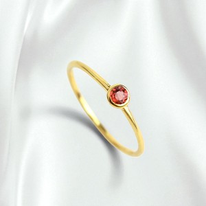 แหวนพลอยโกเมนทรงกลมขนาดเล็ก4มม. แหวนอัญมณีทำด้วยมือแหวนชุบทองแบบเรียบตามสั่ง - Product Image 1