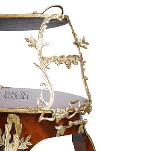 Mesa de Servir Clásica de Madera Maciza con Detalles de Latón y Diseño de Dos Niveles para Interiores de Lujo - Product Image 6