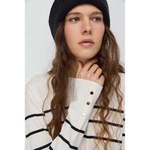 Suéter Casual con Diseño de Bicicleta y Cuello con Detalle de Broches, Estilo Tejido - Product Image 2