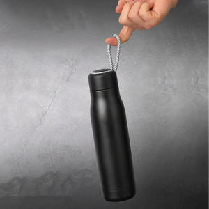 Bouteille en acier inoxydable personnalisée avec sangle pour les cadeaux d'entreprise aux employés et aux clients - Product Image 4