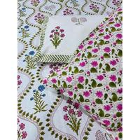 Ensemble de draps en coton de qualité durable avec des imprimés floraux résistants à la décoloration pour la décoration de la chambre à coucher, provenant d'un fournisseur authentique