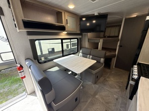 Camping-car d'occasion 2023 Foorest River Wildwood X-Lite 19DBXLX - Product Image 6