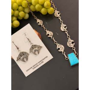 Ensemble de bijoux fins en turquoise de Kingman et argent sterling, collier fait main Navajo - Product Image 4