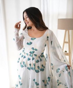 Glamour modeste: Abaya pour femmes robe musulmane Dubaï-infusez votre garde-robe avec des Abayas modestes et élégantes pour un mélange d'élégance - Product Image 5