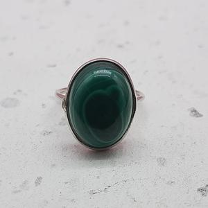 Bague de Bohème en Argent Sterling 925 Artisan Artisanal Fabriqué Malachite Gemstone Bezel Diamond Accent Natural Dainty Jewelry-Wholesale - Product Image 4