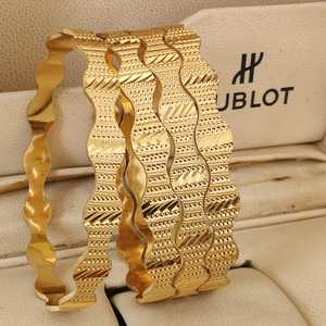 Ensemble de bracelets traditionnels plaqués or pour femmes bijoux de style ethnique indien Kada pour un usage quotidien et une tenue de fête minimale - Product Image 4