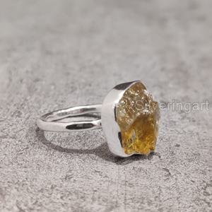 Joyería de piedra cruda Anillo de mujer Citrino natural Piedra preciosa en bruto Piedra NATAL DE NOVIEMBRE Joyería martillada Anillo de plata esterlina 925 - Product Image 1