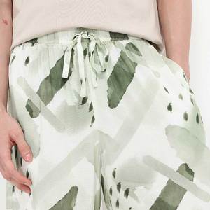 Short en coton respirant avec impression de style de rue écologique pour hommes, avec sublimation au design approprié, motif uni facile à porter - Product Image 4